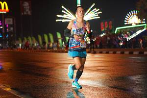 BIB: 203
                            <button type="button" onclick="openModal(16156640)" class="btn btn-primary btn-sm float-right btn-popup" data-toggle="modal" data-target=".modal-high-quality">
                        <i class="fas fa-shopping-cart"></i> Add to Cart
                    </button>
                                            <button type="button" onclick="isThisMe(16156640, true)" class="btn btn-success btn-sm float-right btn-popup btn-isme hidden" data-toggle="tooltip" data-placement="bottom" title="นี่คือรูปของคุณใช่ไหม คลิกที่นี่เพื่อเอาเข้าอัลบั้ม">
                        <i class="fas fa-plus"></i> Add to album
                    </button>
                    <button type="button" onclick="isThisMe(16156640, false)" class="btn btn-warning btn-sm float-right btn-popup btn-isnotme hidden">
                        <i class="fas fa-ban"></i> Remove from album
                    </button>